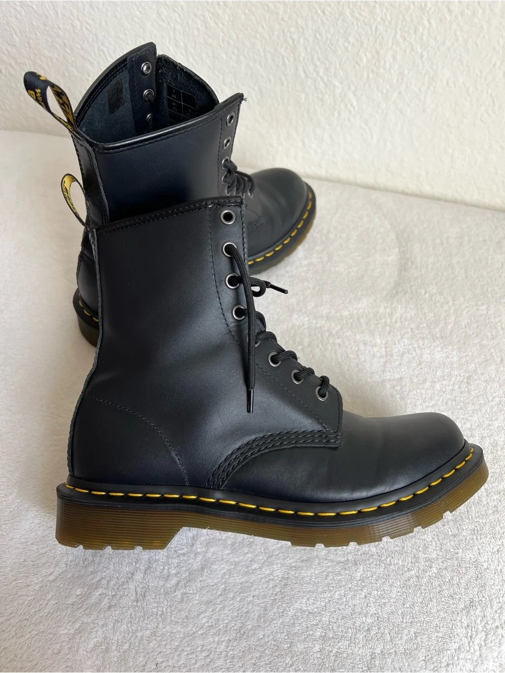 Dr. Martens selling classic